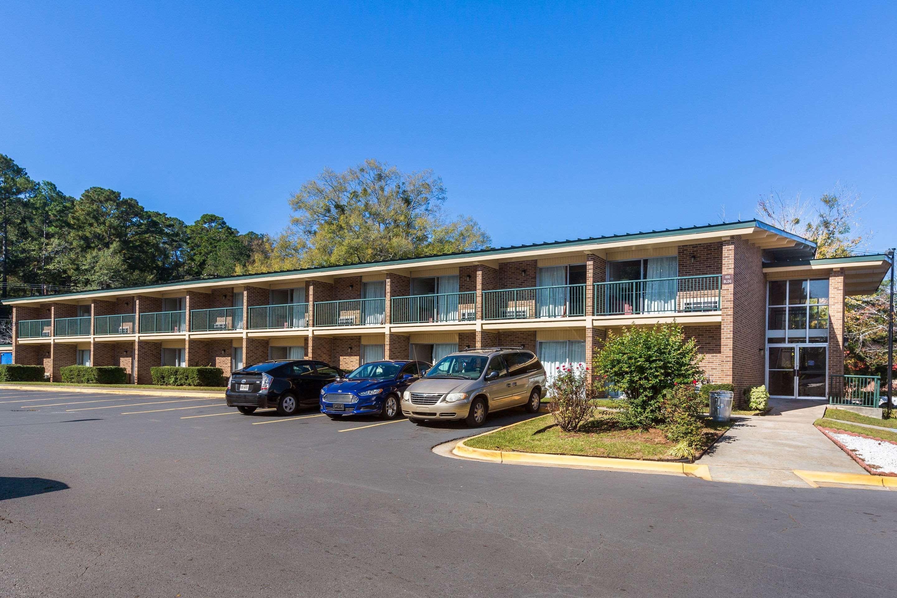 Super 8 By Wyndham Macon Ga Hotell Exteriör bild